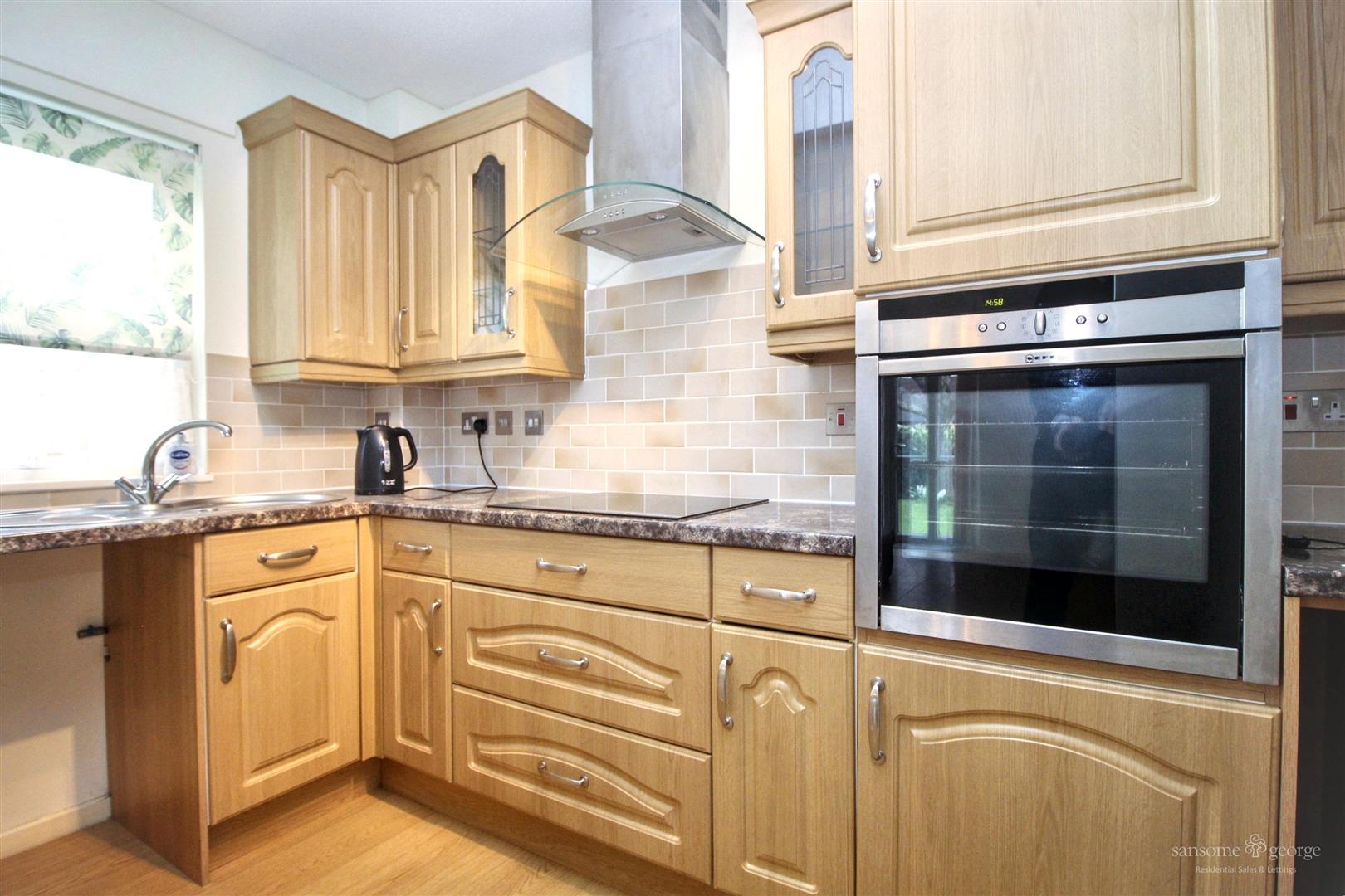 1 bed property in Gordon Palmer Court, Reading